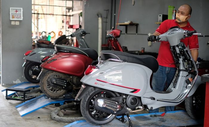 Selama PPKM Darurat, konsumen wajib booking servis lebih dulu di bengkel Scooter VIP 