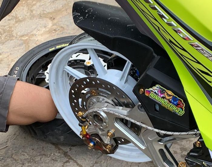 Honda Vario 150 Pasang Cakram Belakang, Mirip Yamaha NMAX, Habis Segini