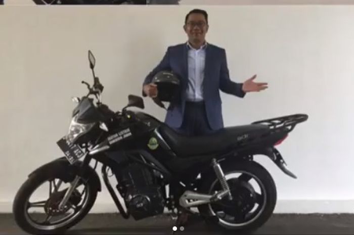 Ridwan Kamil, Resmi Pakai Motor Listrik Buat Operasional Harian Gubernur Jabar
