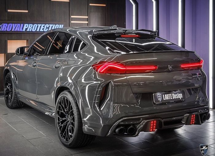 Tampilan belakang modifikasi BMW X6 M Competition garapan Larte Design