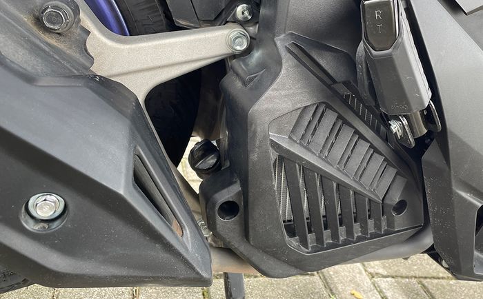 Radiator dan swing arm Vario 125 terbaru lebih ringan