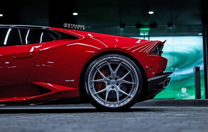Modifikasi Lamborghini Huracan pakai pelek SM5R Deep Concave FS 20 inci