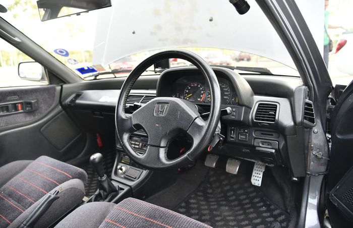 Modifikasi interior Honda Civic Nouva pasang part dari Civic EF9 SiR