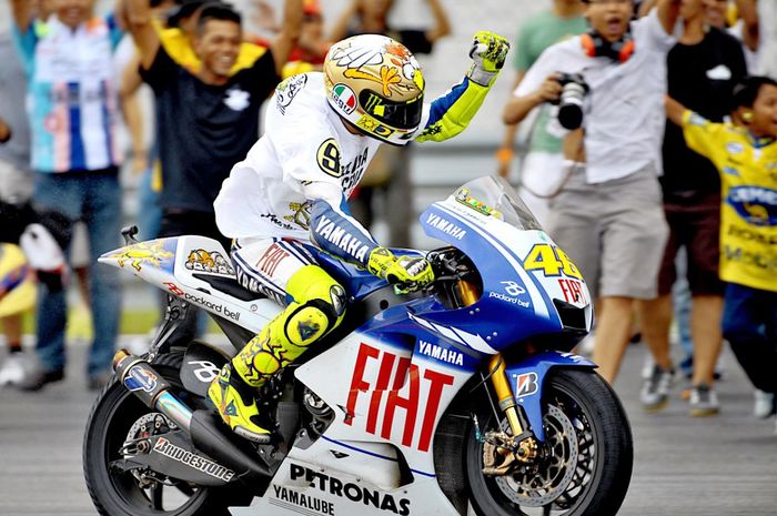 Momen Valentino Rossi merayakan gelar ke-9 di MotoGP