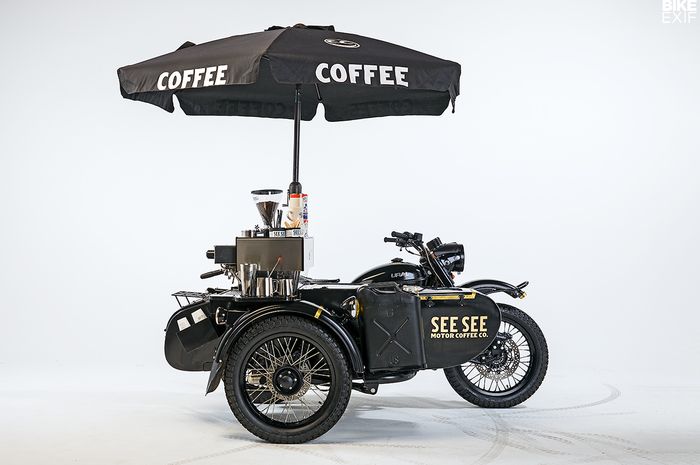 Ural dijadikan motor cafe oleh See See Motorcycle