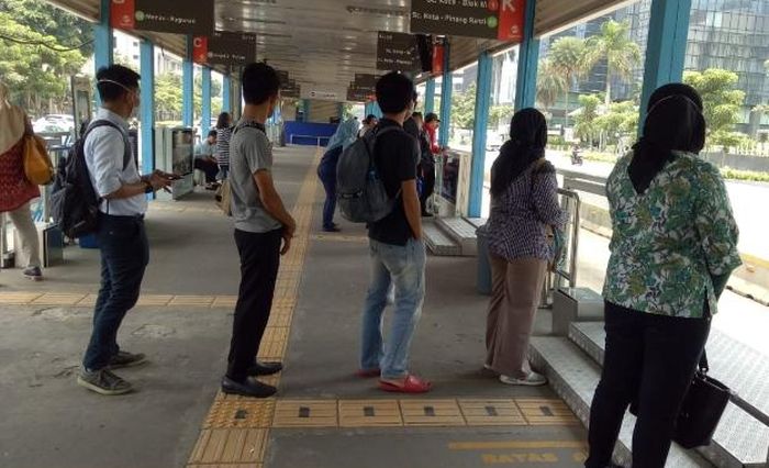 Transjakarta Hanya Melayani Pembayaran Non Tunai Mulai Besok, Terapkan Social Distancing