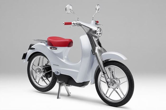 Honda EV Cub Concept yang diperkenalkan di Bangkok Motor Show 2016 bakal jadi basis motor listrik Ho