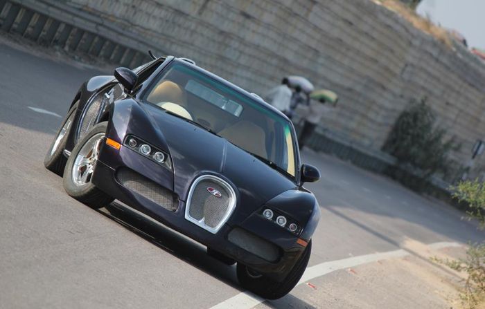 Suzuki Esteem dimodifikasi jadi Bugatti Veyron