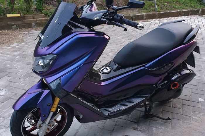 Setup warna Yamaha NMAX berciri khas, paduan fortish blue dan carbon bisa jadi inspirasi.