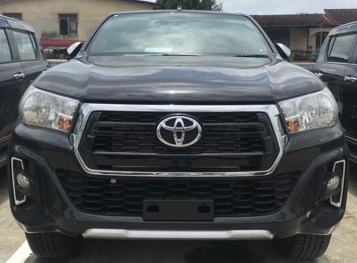 Tampanng Hilux facelift terinspirasi Tacoma