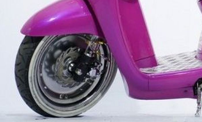 Honda Scoopy bergaya Hot Rod