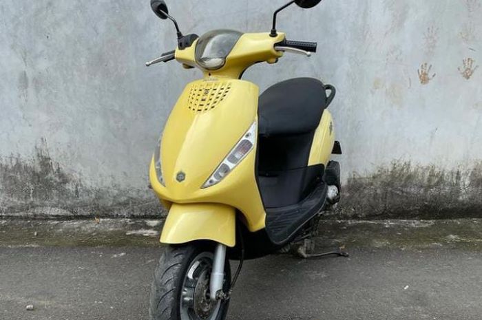 Piaggio Zip di Kan Scooter