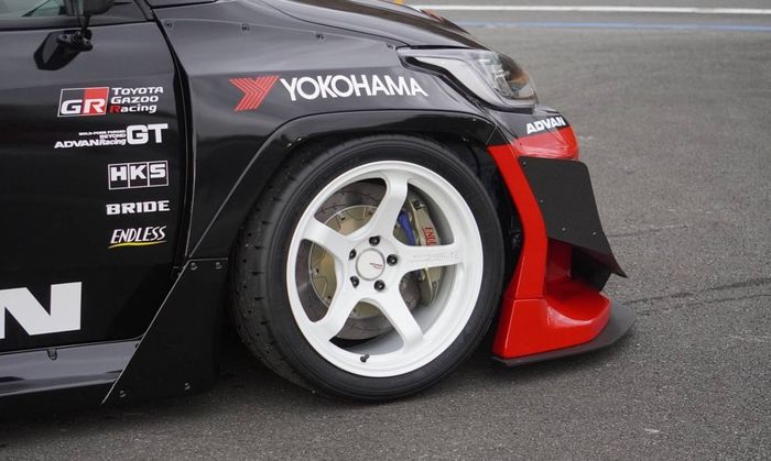 Toyota GR Yaris pasang pelek Advan Racing GT 18 inci