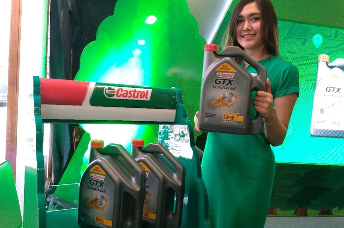 Castrol meluncurkan oli mobil khusus LCGC, Castrol GTX Ultraclean siang tadi (7/8).