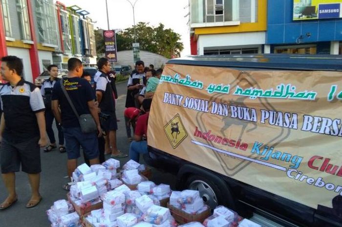 Indonesia Kijang Club Cirebon dalam menjalankan salah satu kegiatan angenda tahunan