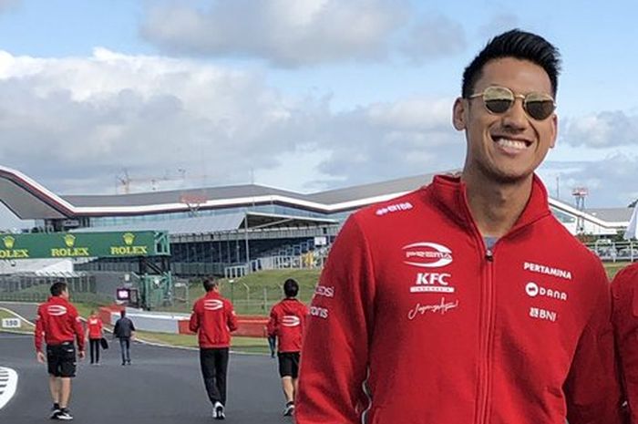 Sean Gelael di sirkuit Silverstone menjelang balap F2 Inggris