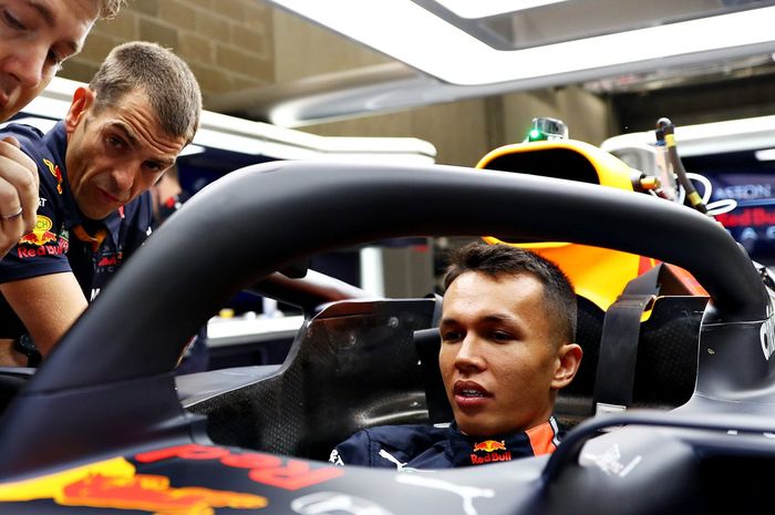 Alexander Albon akan start dari posisi di luar sepuluh besar setelah tim Red Bull memasang mesin baru di GP F1 Belgia
