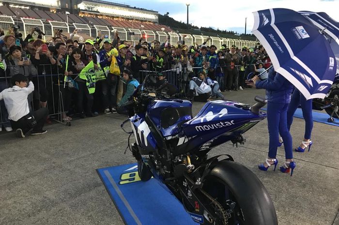 Valentino Rossi tampil bagus atau buruk di MotoGP Jepang, banyak orang tetap mengerubungi