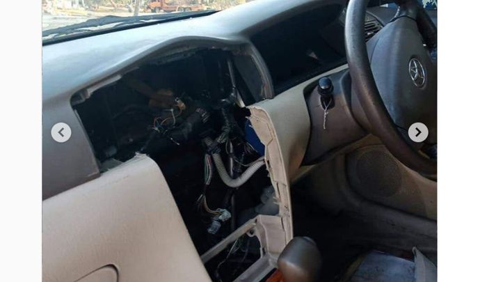 Head unit sudah raib digondol penjarah