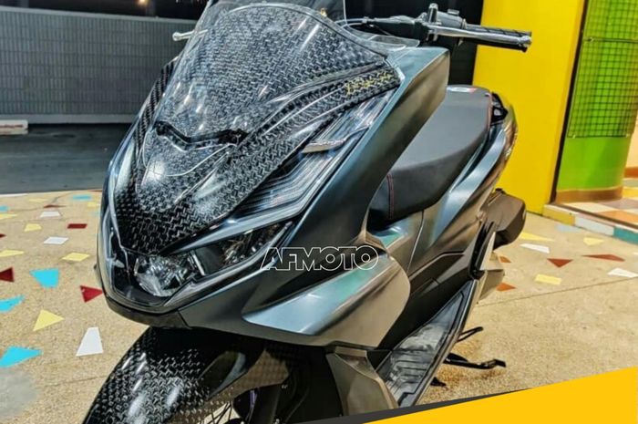 AF Motoshop sediakan windshield untuk Honda PCX 160, sudah tersedia dua model. Model pendek warna clear bikin tampilan lebih bersih