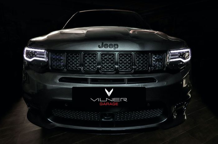 Modifikasi Jeep Grand Cherokee SRT hasil garapan Vilner