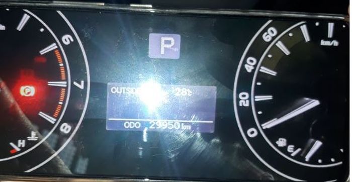 Odometer Toyota Kijang Innova 2.0 2016 eks Kalapas Sukamiskin baru 29 ribuan Km