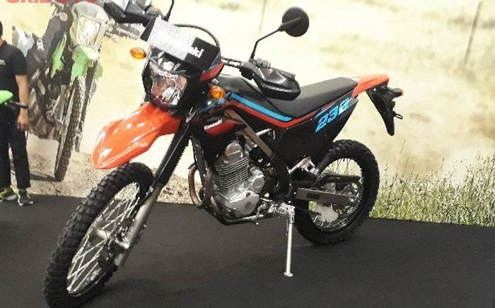 Motor Kawasaki KLX 230