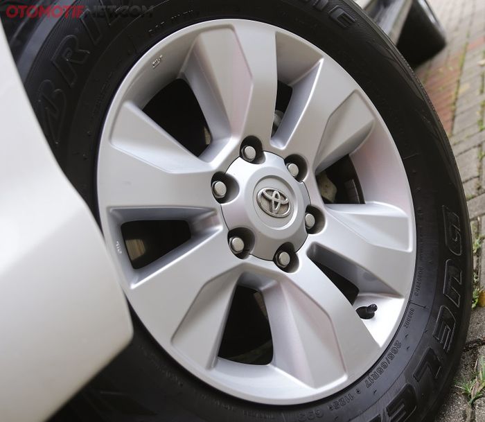 desain pelek ring 17 inci baru tampak lebih gagah