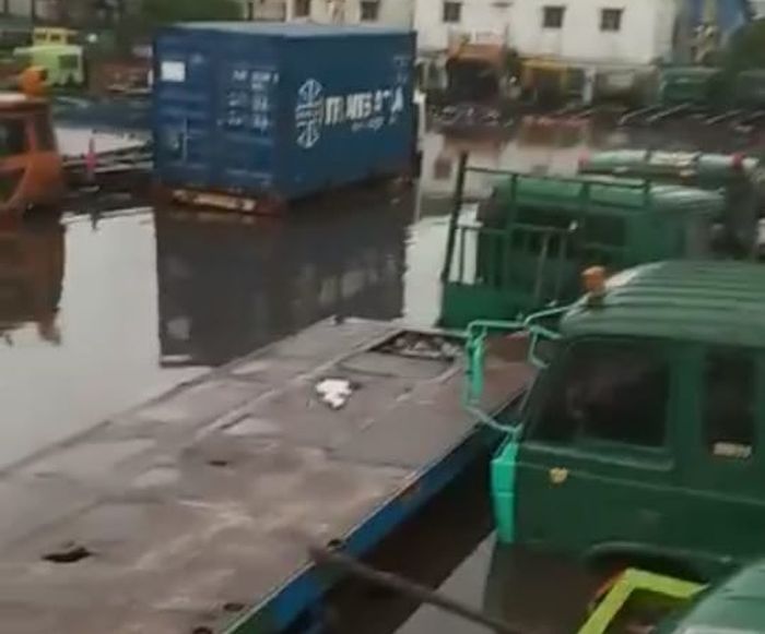 Banjir Rendam Gudang Peti Kemas di wilayah Cakung - Cilincing, Ekspor Impor Terancam Gagal
