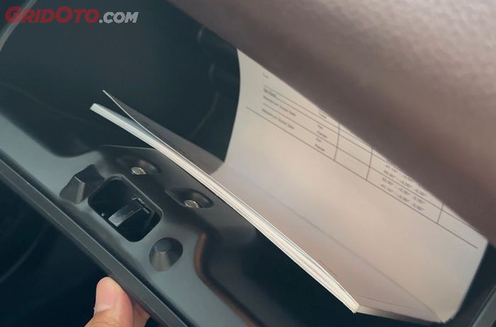 Glove box pada Suzuki Fronx