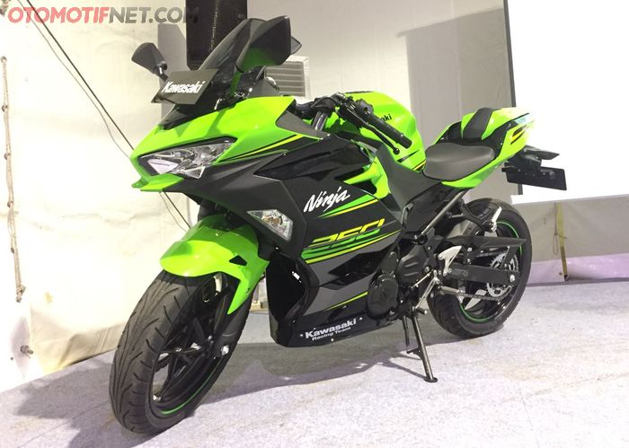 PT Kawasaki Motor Indonesia memperkenalkan Kawasaki New Ninja 250 di ajang Kawasaki Bike Weei di Ancol (18/11/2017)