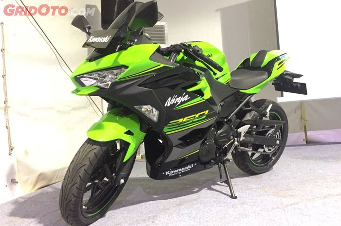 PT Kawasaki Motor Indonesia memperkenalkan Kawasaki New Ninja 250 di ajang Kawasaki Bike Weei di Anc