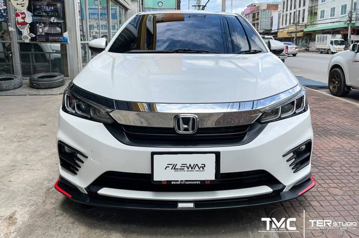 Tampilan depan modifikasi All New Honda City pakai body kit Ter Studio