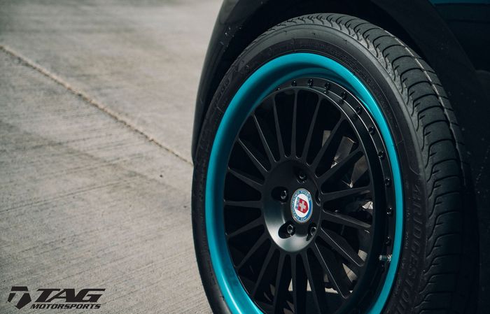 Modifikasi BMW i3 pakai pelek RE wheels edisi 309 Classic ukuran 19 inci