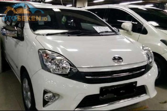 Spesifikasi mesin dan kisaran harga Toyota Agya tahun 2015 seken.