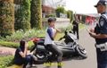 Video Kocak, Usai Scoopy Dirusak, Ada Parodi  XMAX Susah Dibanting
