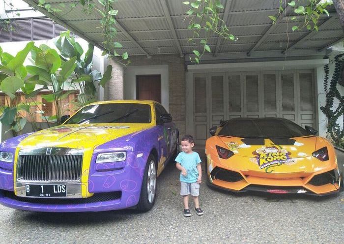 Lamborghini serta Roll Royce milik Raffi Ahmad
