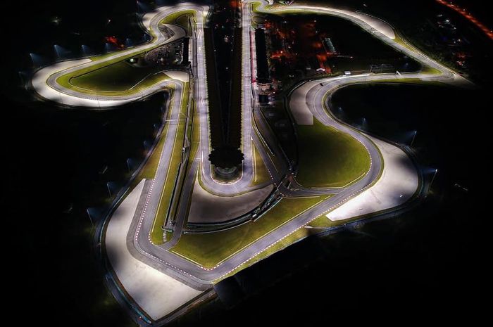 Persiapan balap motor ketahanan dunia atau FIM Endurance World Championship (FIM EWC), begini tampilan Sirkuit Sepang pada malam hari 