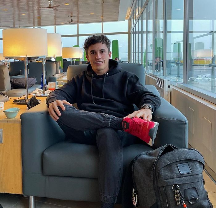 Marc Marquez mengirim postingan dirinya berada di bandara Madrid sebelum berangkat ke Jakarta