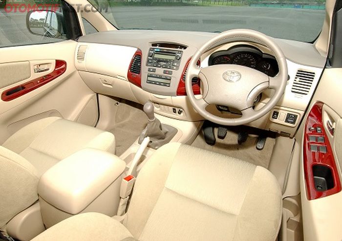 Kabin Toyota Kijang Innova Diesel 2005