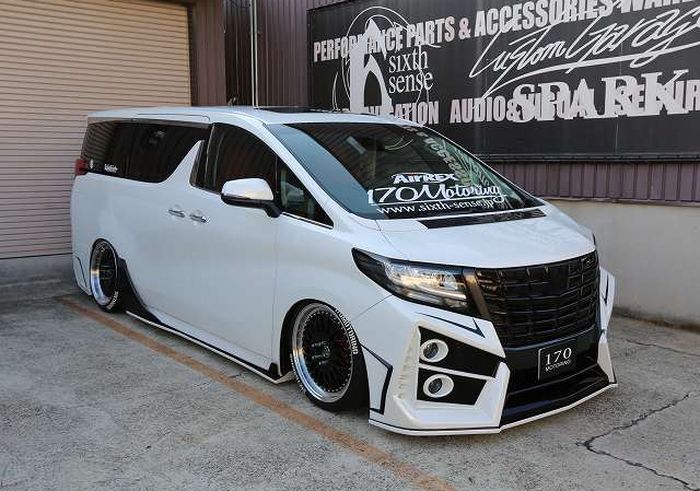 Toyota Alphard pasang pelek Joul JM ukuran 20 inci warna hitam