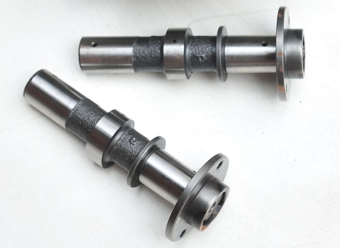 Noken as kustom berdurasi kembar 270&deg; dan lift 9,2 mm keluar tenaga mulai 9.000 rpm