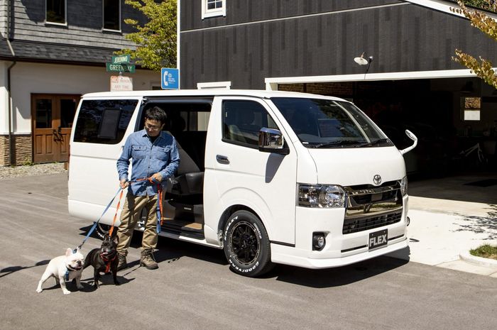 Modifikasi Toyota HiAce garapan Flex, Jepang khusus para pemilik anjing