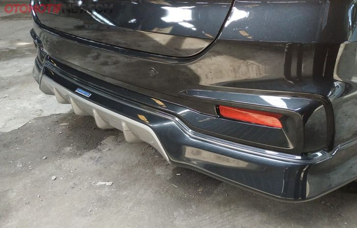 New rear under spoiler