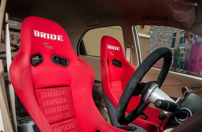 Tampilan kabin modifikasi Honda Brio lawas asal Thailand