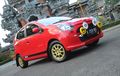 Daihatsu Ayla Dijejali Pelek Mitsubishi Lancer, Jadinya Malah Rally Look Nih!