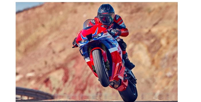 Honda CBR1000RR-R terbaru