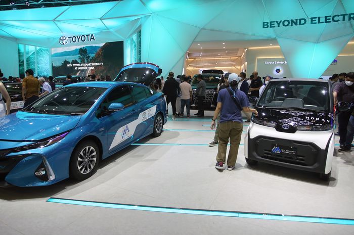 Penjualan kendaraan elektrifikasi Toyota meningkat hingga dua kali lipat di GIIAS 2022.