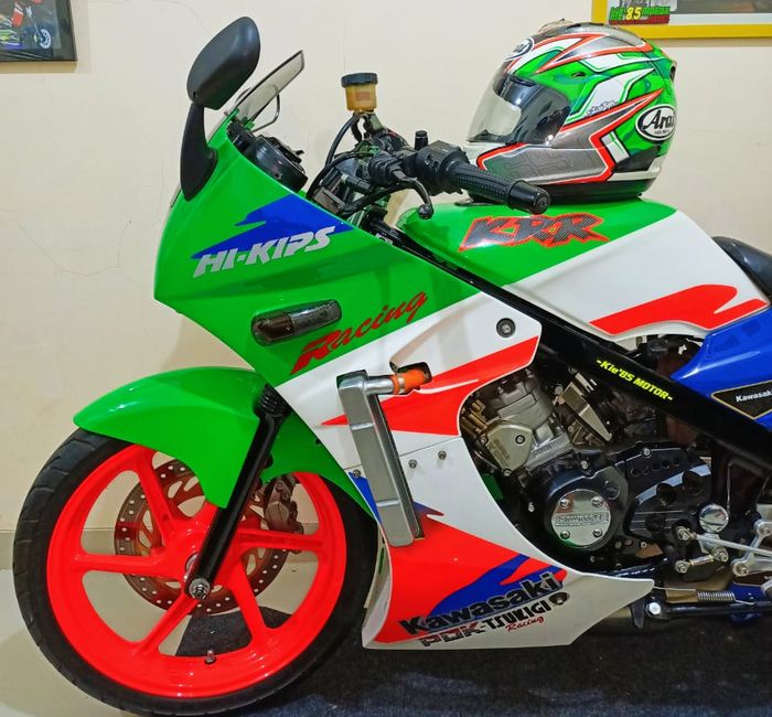 Sokbreker depan Kawasaki Ninja R modif pakai Kawasaki Ninja RR segitiga Kawasaki Serpico dan pelek Honda NSR SP 150