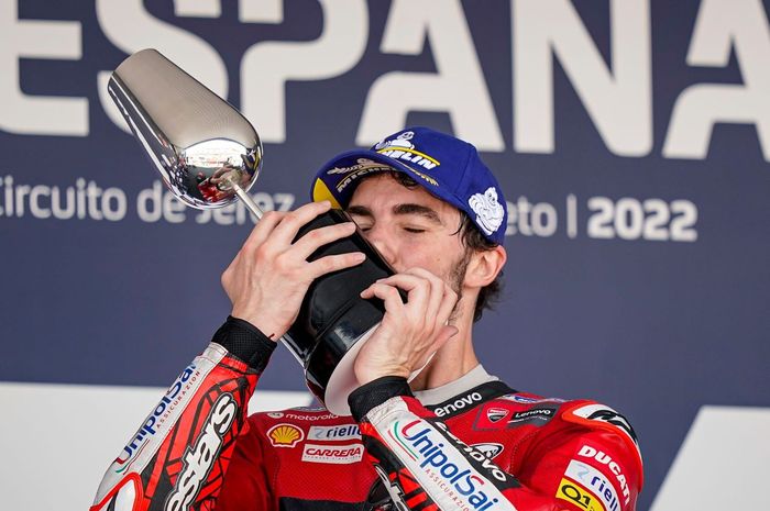 Setelah lima bulan lebih akhirnya Francesco Bagnaia tampil sebagai pemenang MotoGP Spanyol 2022